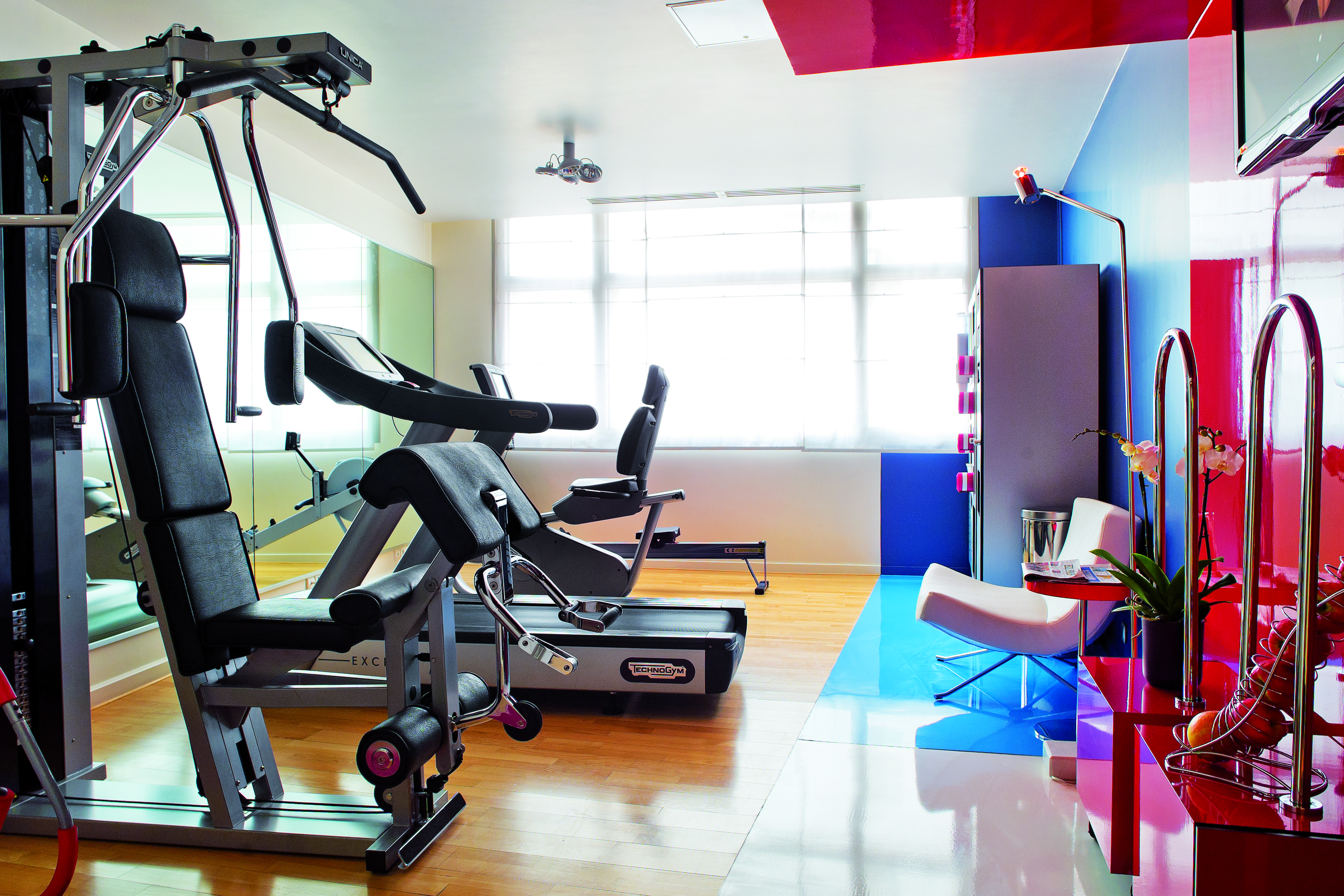 Nest Paris La Defense - Mgallery Puteaux Exteriör bild A gym at a hotel
