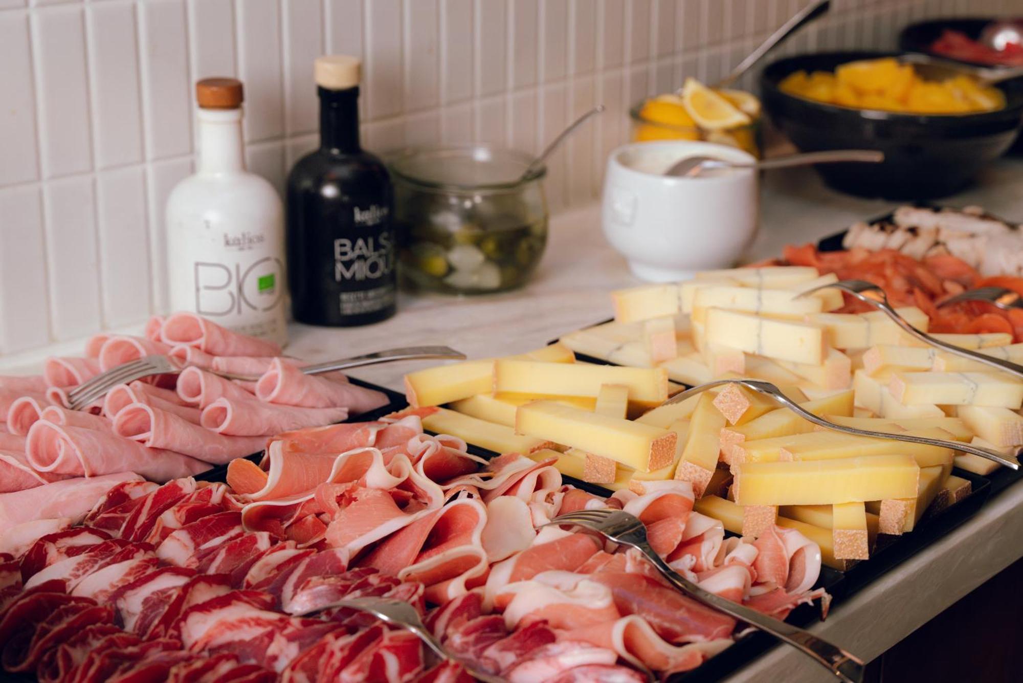 Nest Paris La Defense - Mgallery Puteaux Exteriör bild Cold cuts