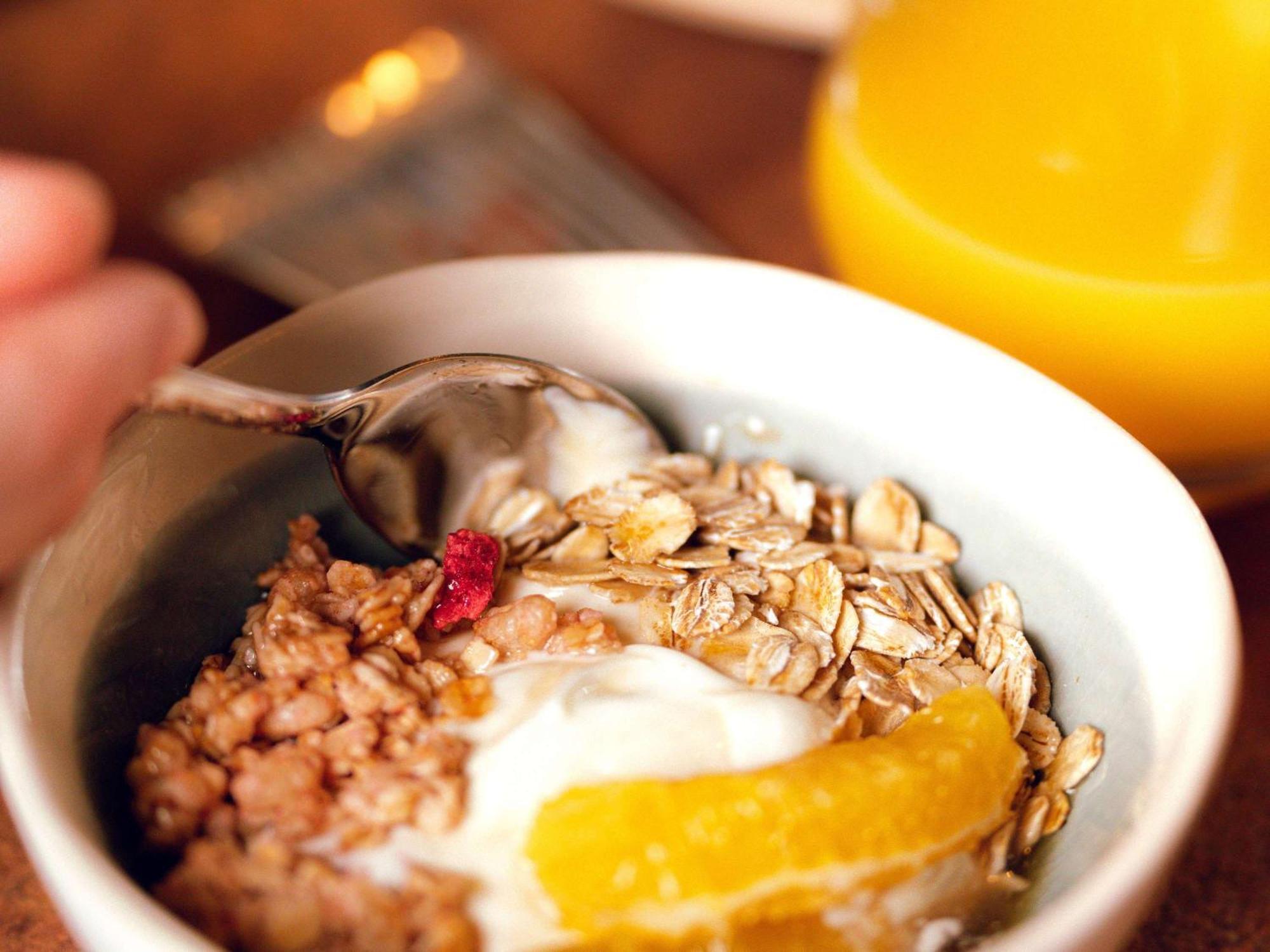 Nest Paris La Defense - Mgallery Puteaux Exteriör bild Müsli with yoghurt and fruit
