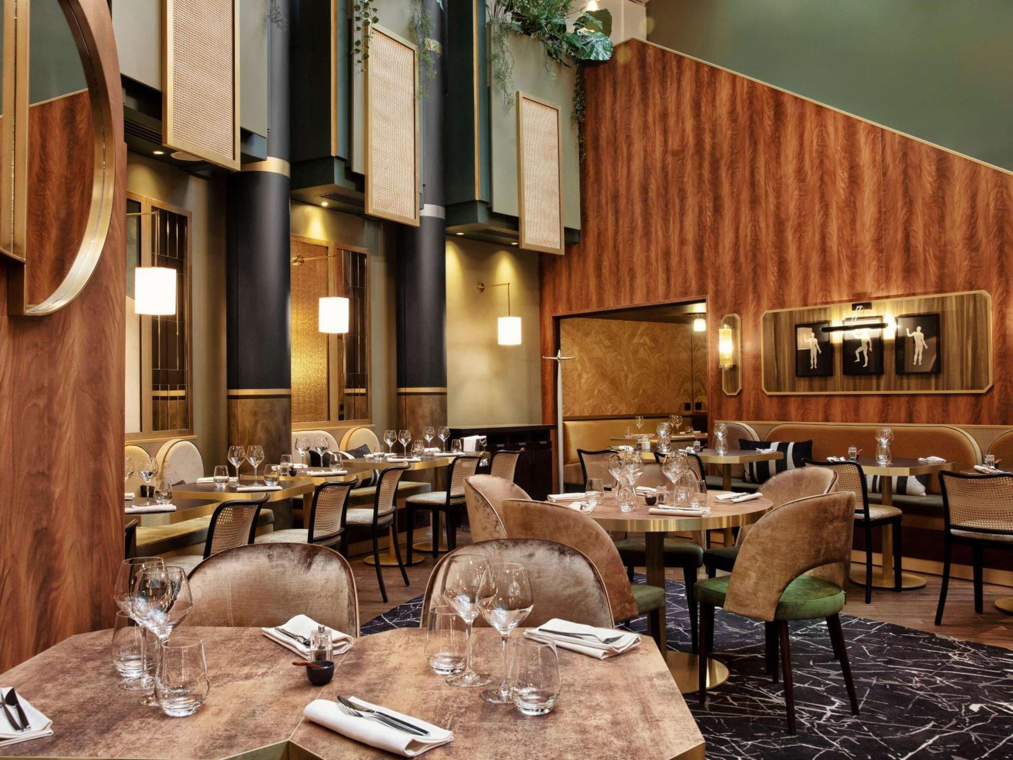 Nest Paris La Defense - Mgallery Puteaux Exteriör bild Restaurant L'Atelier de Joël Robuchon, Paris